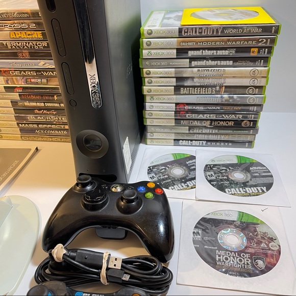 (MEGA BUNDLE) Xbox 360 Console (48) Games & Accessories!! - Picture 12 of 17